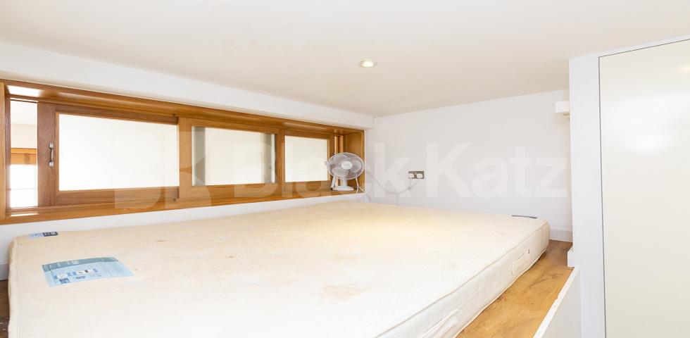 			MINS TO UCL, SOAS & LSE, 2 Bedroom, 1 bath, 1 reception Flat			 Byng Place, RUSSELL SQUARE